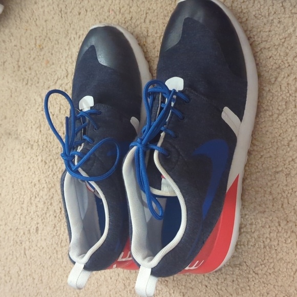 Nike Tech fleece Rosherun NM W SP Size 6 Youth - Picture 4 of 8